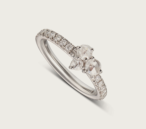 18 kt white gold and white diamonds ring